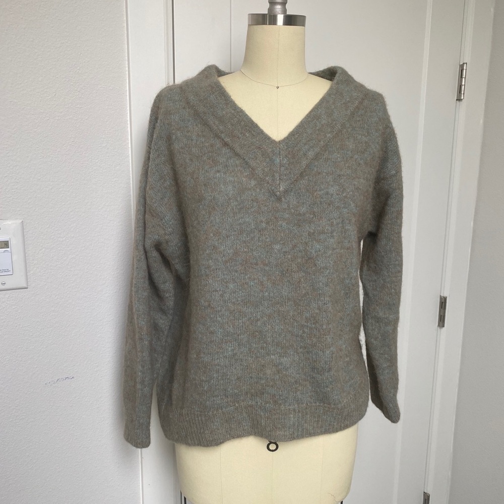 Women’s oversized sweater